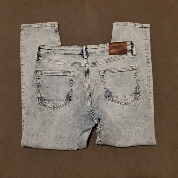 All Saints: 32 Cropped - Picture 3 of 3